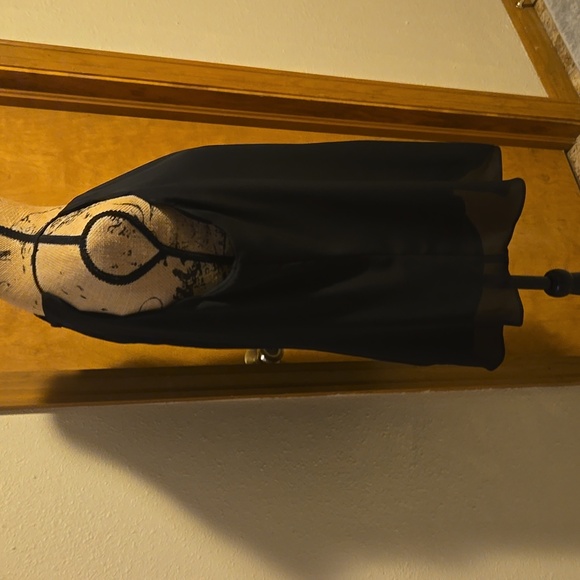 Fortune + Ivy Black Women's Sleevless Top Fully Linned, Sheer Layer - Picture 4 of 7